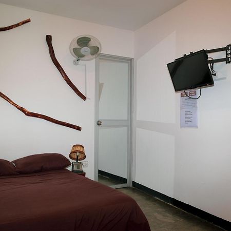 Rochabus Hotel Ica Bagian luar foto