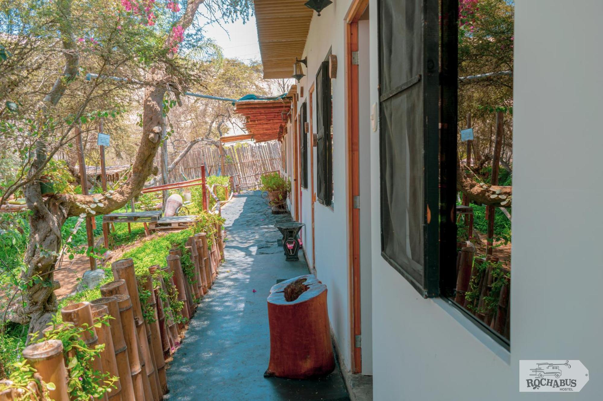 Rochabus Hotel Ica Bagian luar foto